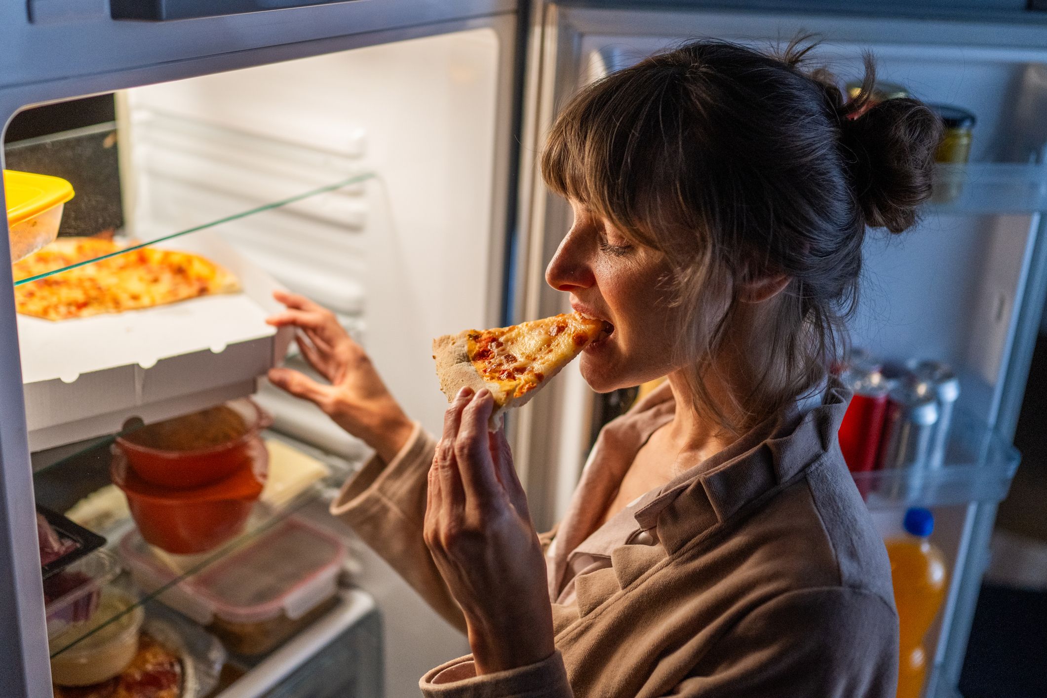 The Overlooked Evening Habit That May Be Making Your Morning Puffy, Sluggish, and Achy
