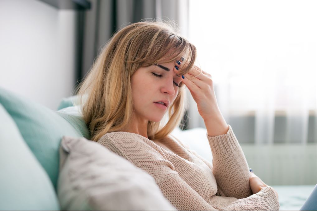 If You Notice This Kind of Headache, Your Body May Be Telling You Not To Wait